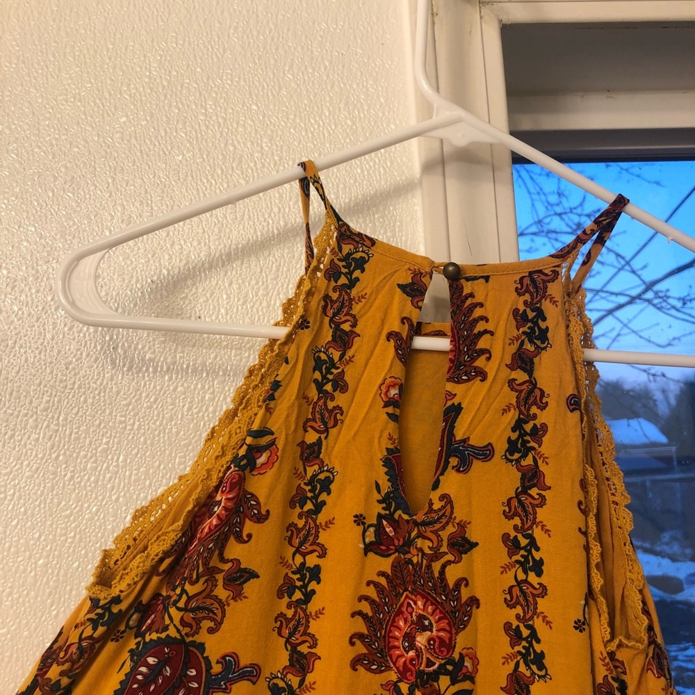 Dress - Picture 3 of 3